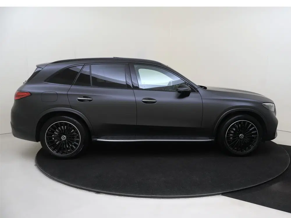 Mercedes-Benz GLC 300e 4MATIC AMG Line uit 2026, foto 9