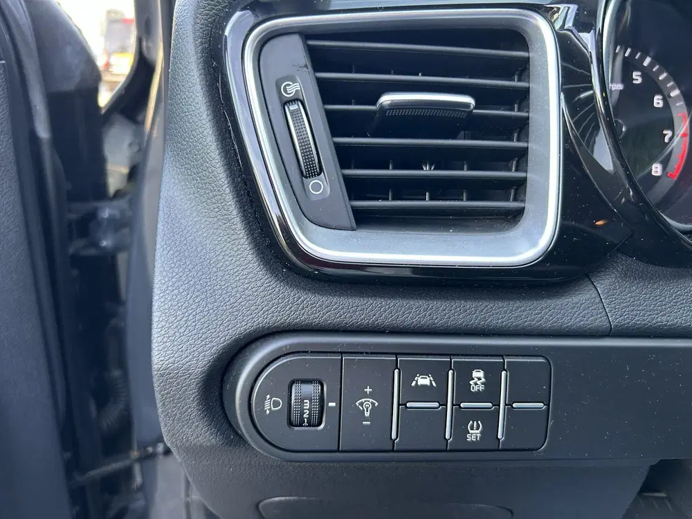 Kia XCeed 1.0 T-GDi DynamicLine uit 2020, foto 15