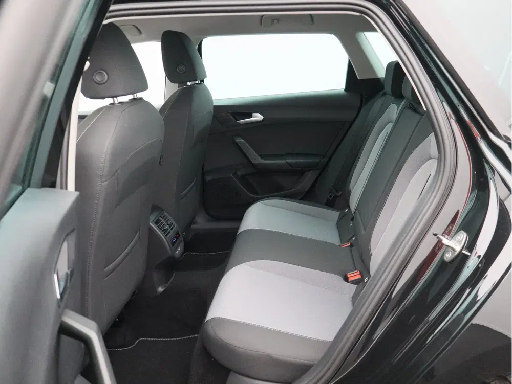 SEAT Leon 1.0 TSI Style Business Intense uit 2023, foto 11