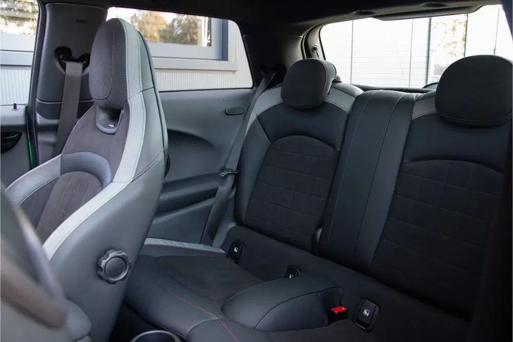 Mini John Cooper Works 2.0 John Cooper Works 231PK uit 2022, foto 7