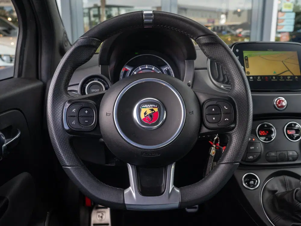 Abarth 595 1.4 T-Jet Turismo uit 2023, foto 10