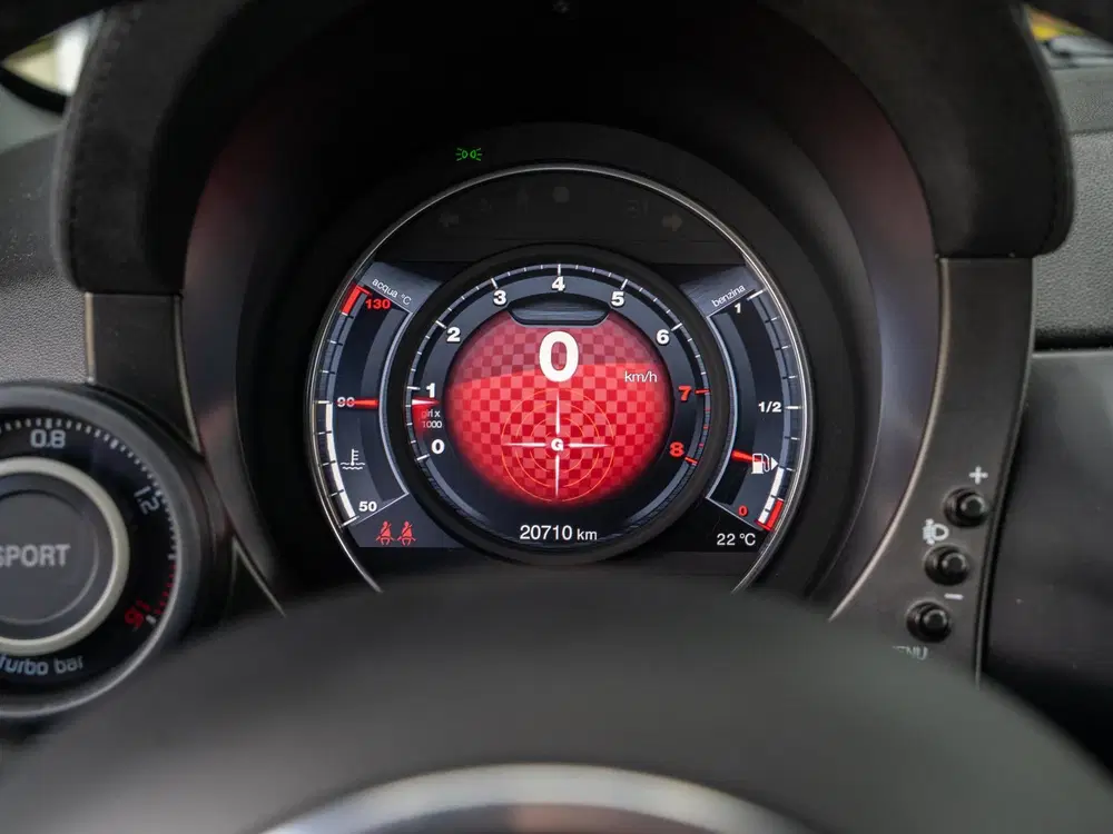 Abarth 595 1.4 T-Jet Turismo uit 2023, foto 12