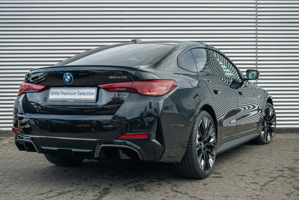 BMW i4 eDrive35 High Executive M Sport uit 2025, foto 2