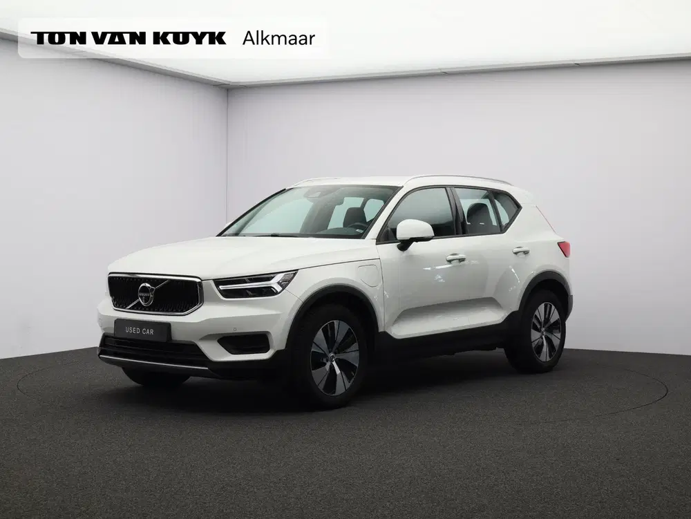 Volvo XC40 T5 Twin Engine Momentum Pro uit 2020