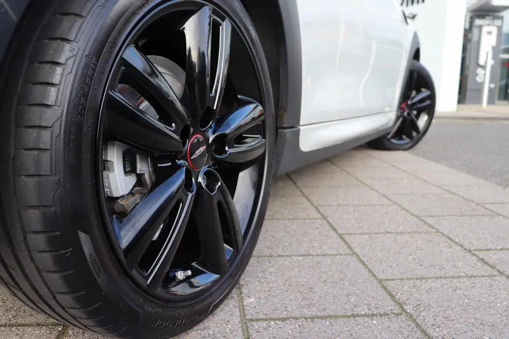 Mini Hatchback Cooper JCW Rockingham GT Automaat uit 2023, foto 12