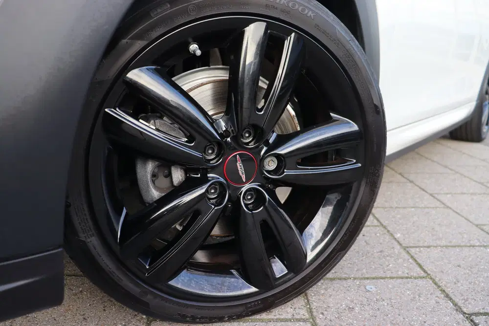 Mini Hatchback Cooper JCW Rockingham GT Automaat uit 2023, foto 14