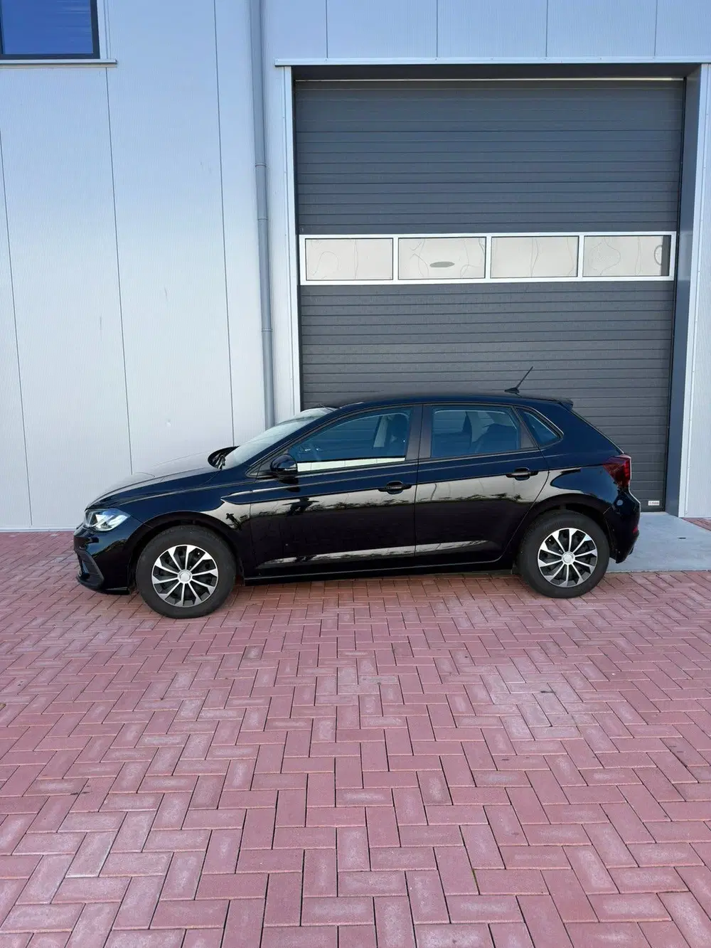 Volkswagen Polo 1.0 TSI 95pk 2024 Zwart uit 2024, foto 3