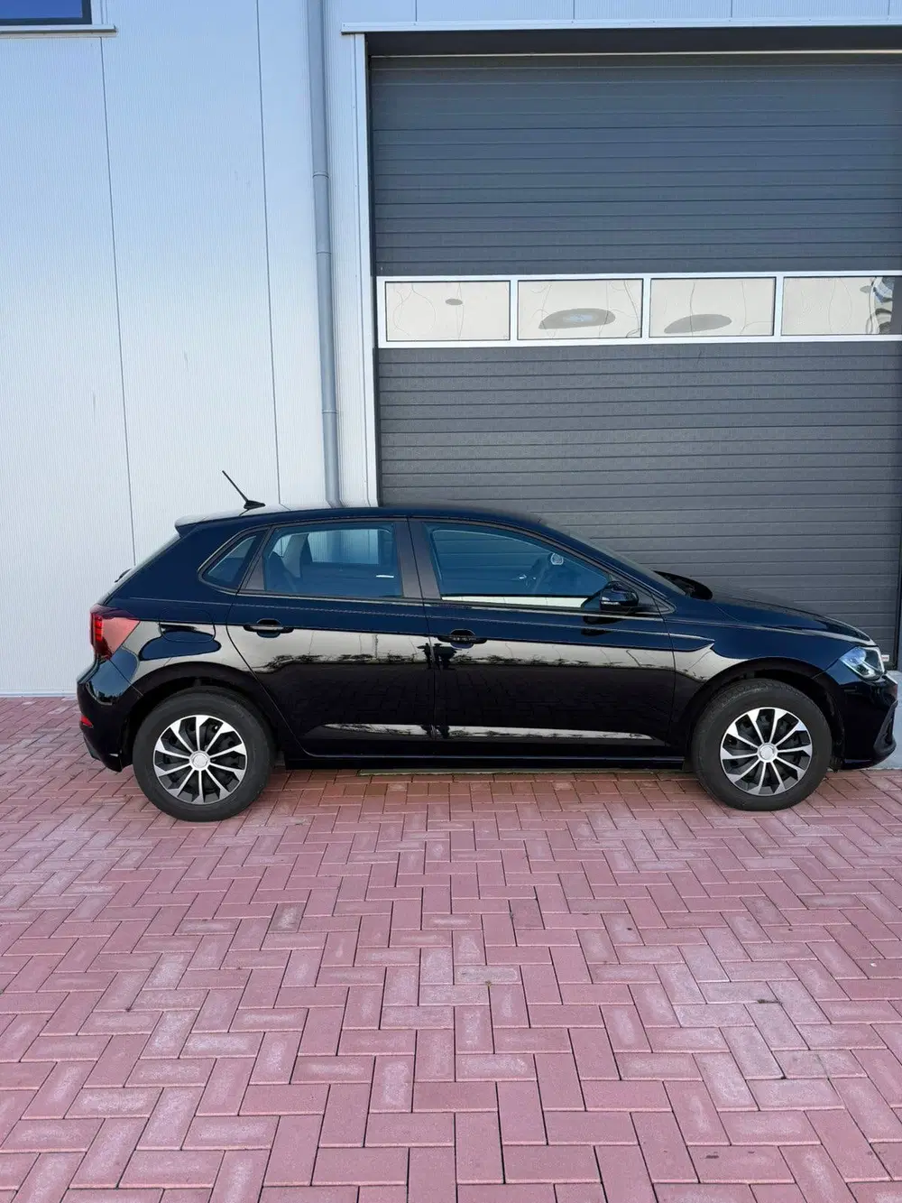 Volkswagen Polo 1.0 TSI 95pk 2024 Zwart uit 2024, foto 4