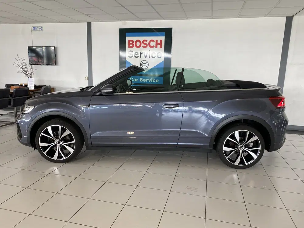 Volkswagen T-Roc 1.5 TSI R-Line binnen en buiten Carp uit 2022, foto 2