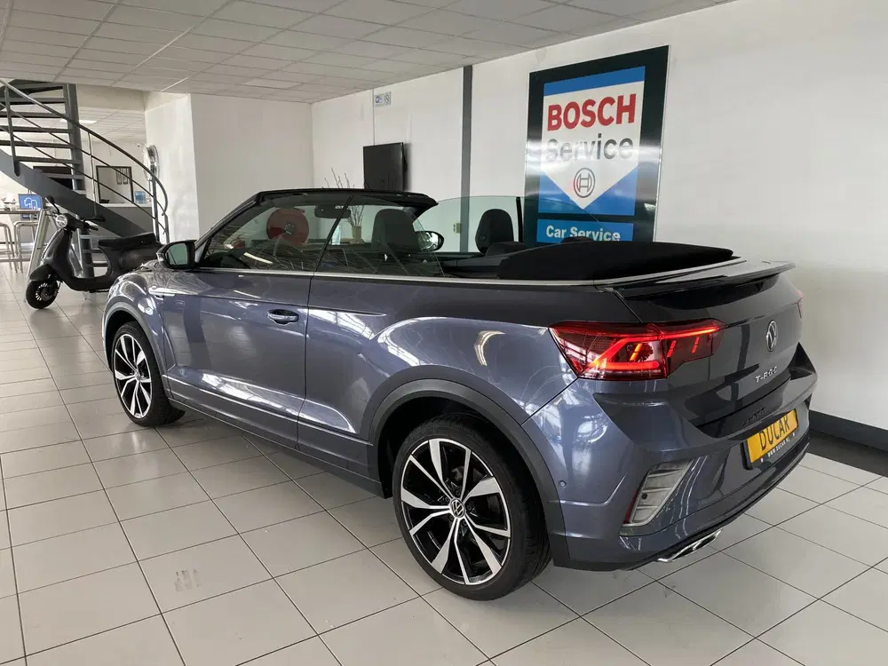 Volkswagen T-Roc 1.5 TSI R-Line binnen en buiten Carp uit 2022, foto 3