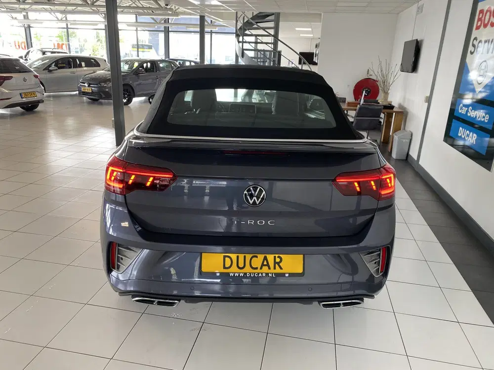Volkswagen T-Roc 1.5 TSI R-Line binnen en buiten Carp uit 2022, foto 9