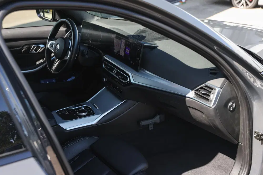 BMW 3-serie 330e M Sport Automaat uit 2024, foto 11
