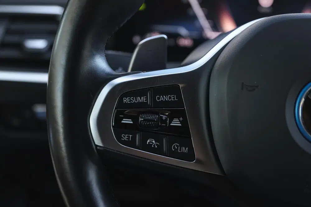 BMW 3-serie 330e M Sport Automaat uit 2024, foto 14