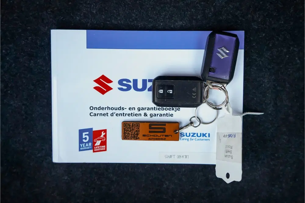 Suzuki Swift 1.2 Style Smart Hybrid ACC Stoelverw 16" L uit 2022, foto 8