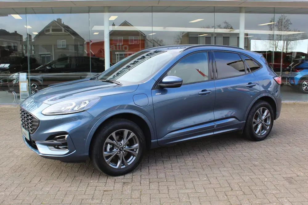 Ford Kuga 2.5 PHEV ST-Line X Winter Pack uit 2023, foto 2