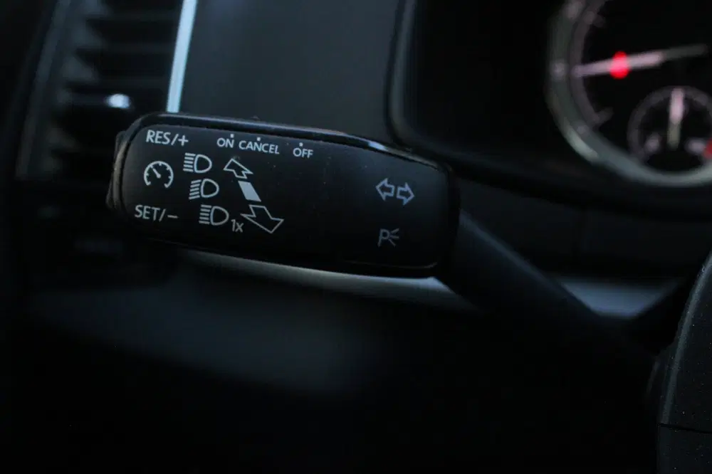 Skoda Karoq 1.0 TSI Business Edition uit 2022, foto 15