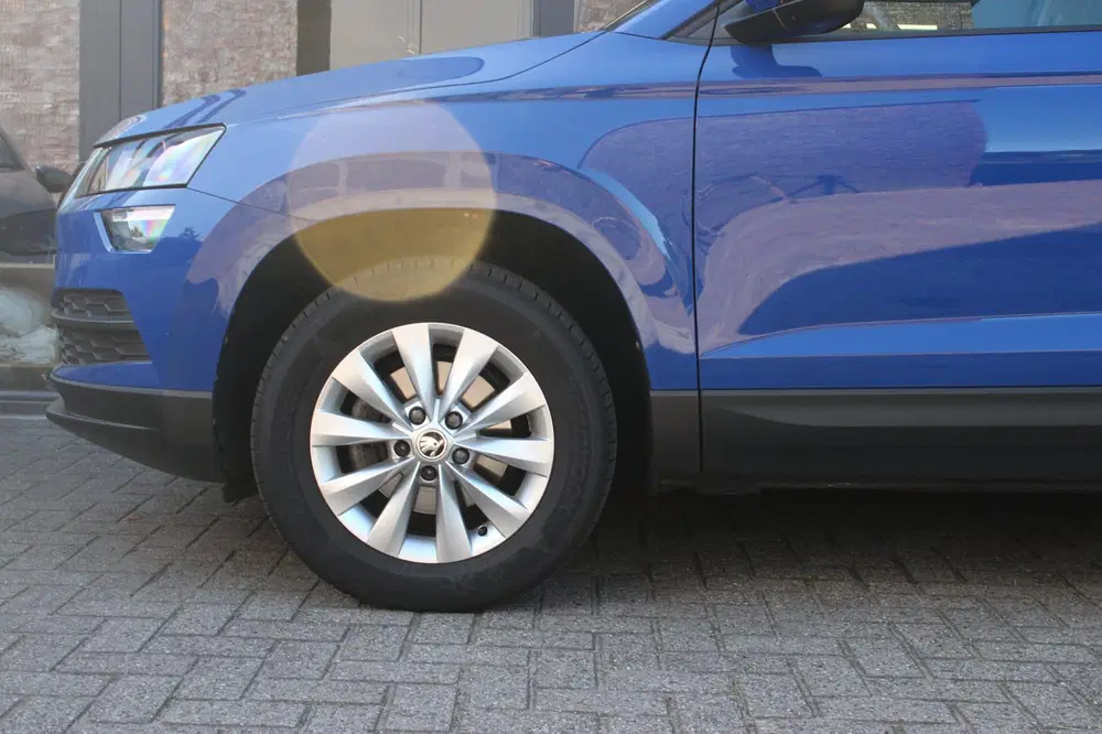 Skoda Karoq 1.0 TSI Business Edition uit 2022, foto 4