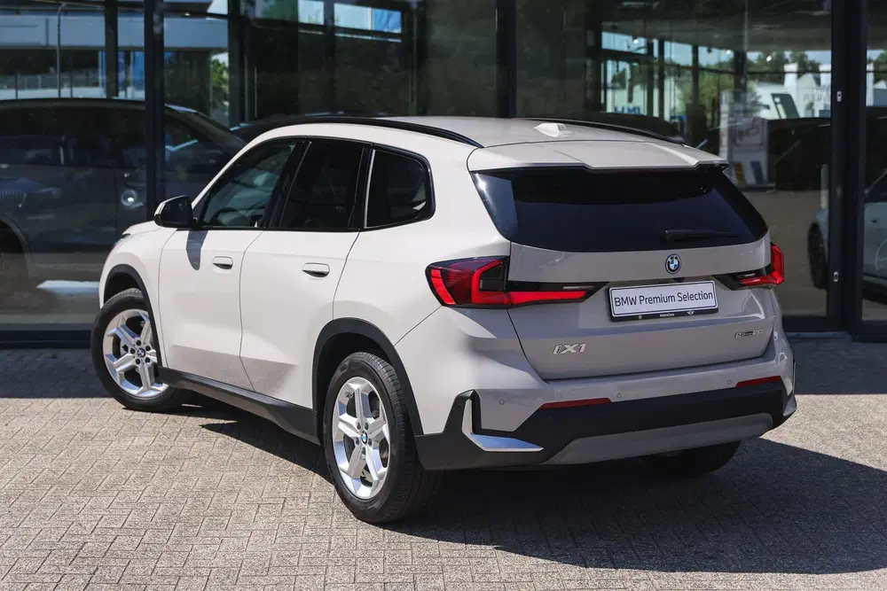 BMW iX1 eDrive20 uit 2025, foto 2
