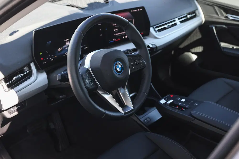 BMW iX1 eDrive20 uit 2025, foto 9