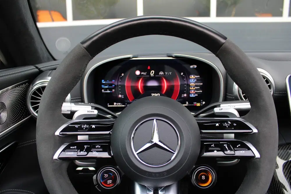 Mercedes-Benz SL AMG 63 4MATIC+ uit 2022, foto 11