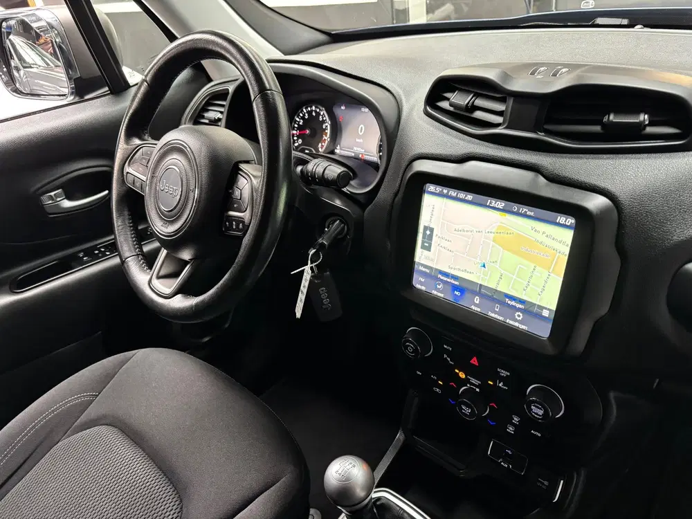 Jeep Renegade 1.0T-e Limited uit 2020, foto 13