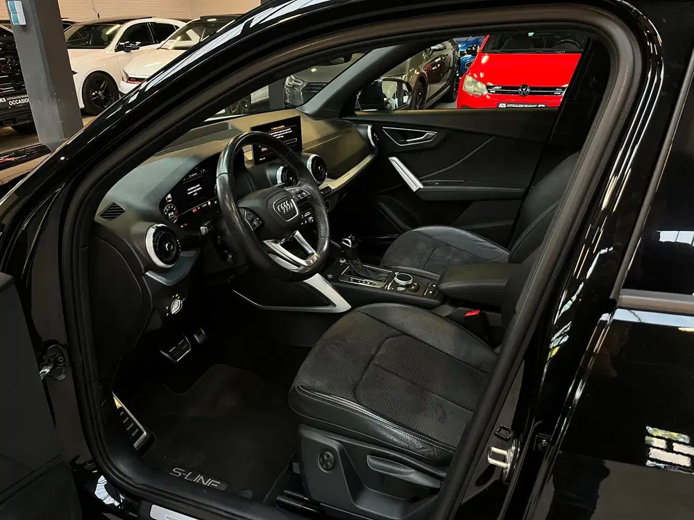 Audi Q2 35 TFSI S Edition Pano uit 2020, foto 11