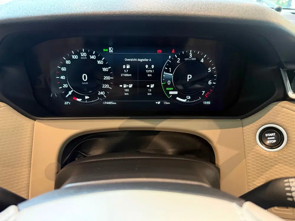 Land Rover Range Rover Velar 2.0 P400e S uit 2022, foto 15