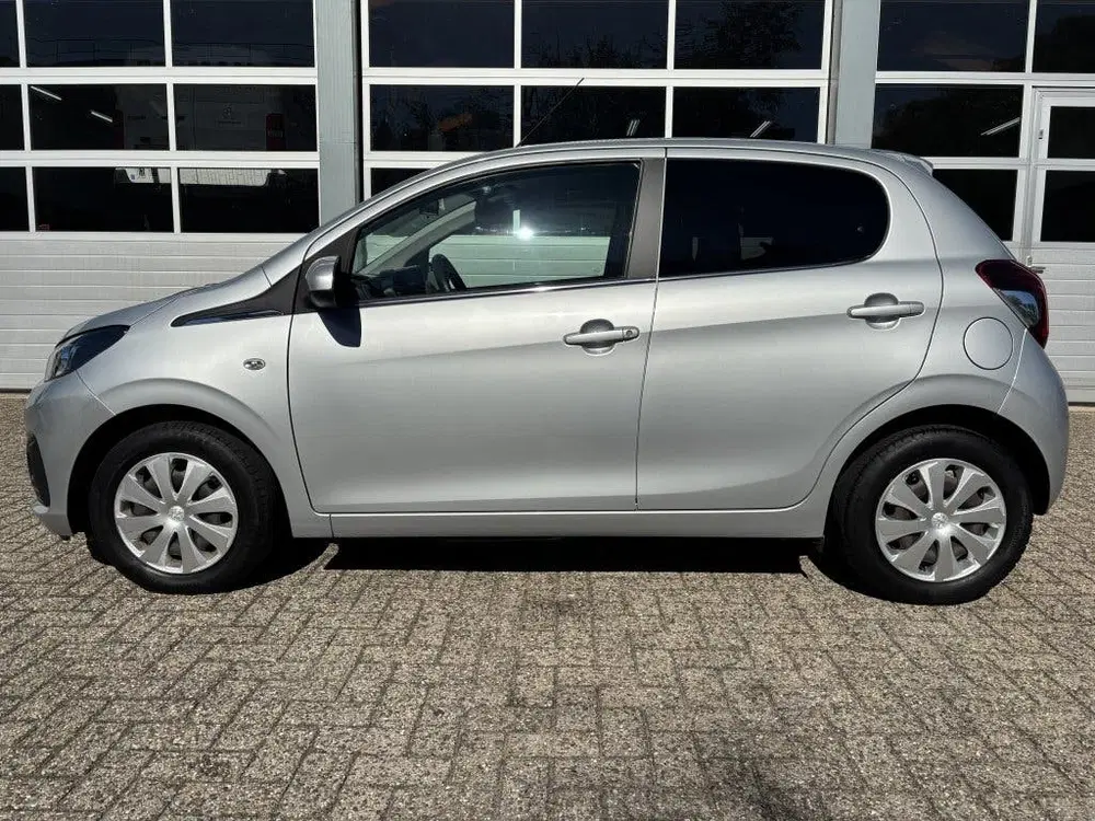 Peugeot 108 1.0 e-VTi Active uit 2021, foto 2