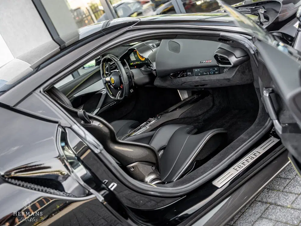 Ferrari 296 GTB 3.0 V6 uit 2024, foto 4