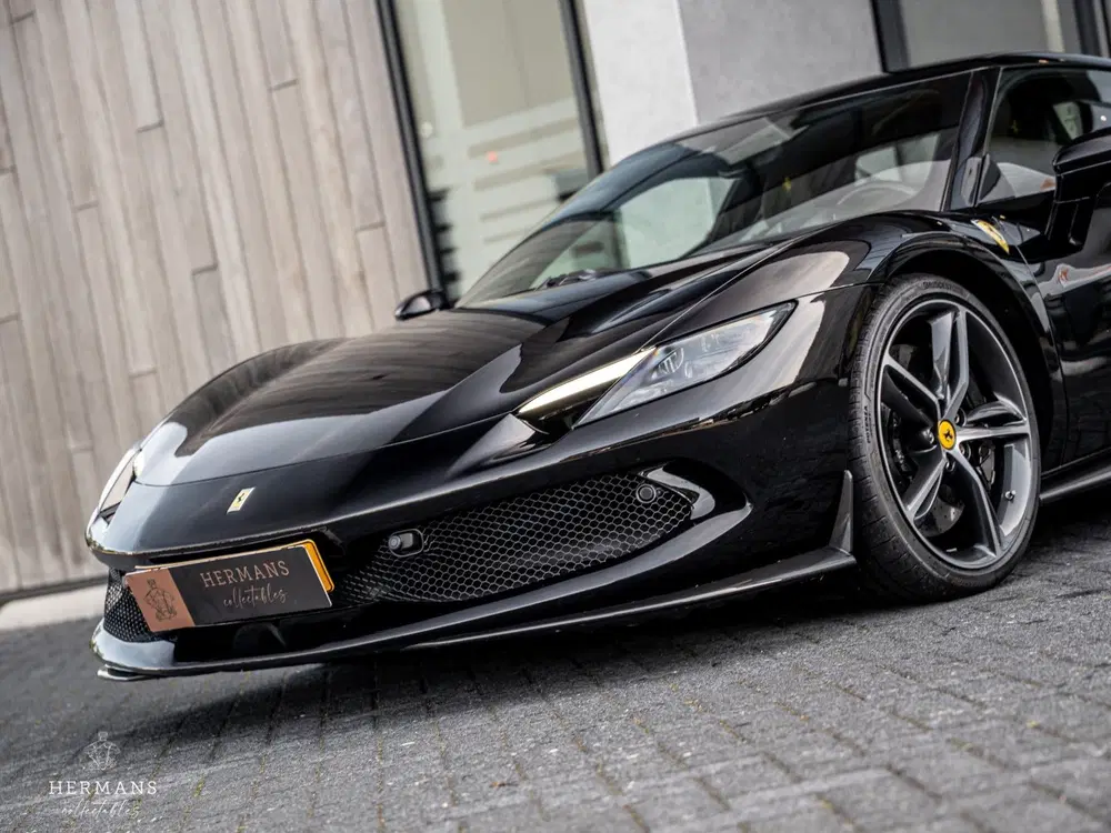 Ferrari 296 GTB 3.0 V6 uit 2024, foto 8