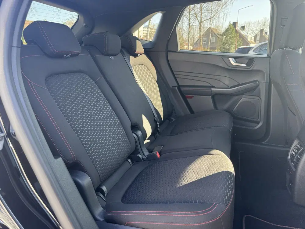 Ford Kuga 2.5 FHEV ST-Line uit 2025, foto 10