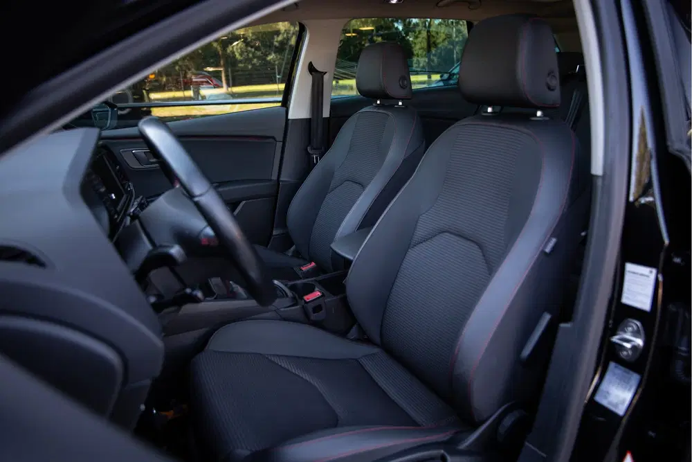 SEAT Leon 1.5 TSI FR Business Intense uit 2019, foto 3
