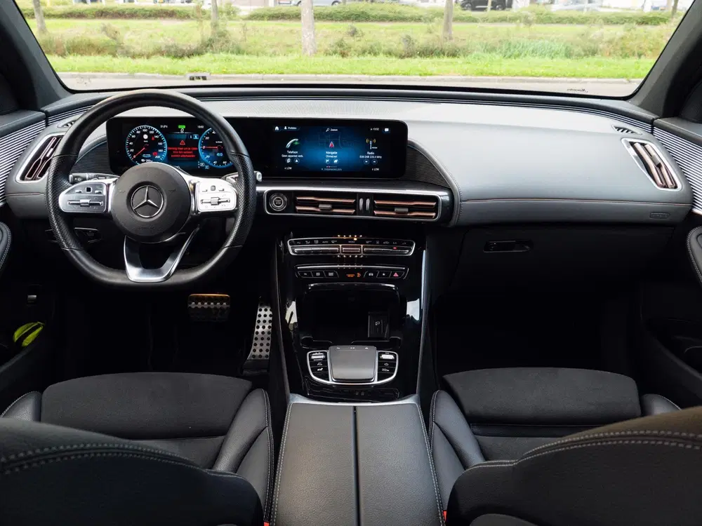 Mercedes-Benz EQC 400 4MATIC AMG Line 80 kWh uit 2023, foto 2