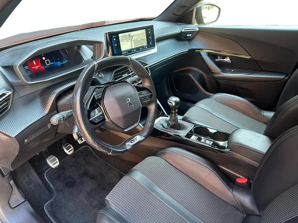 Peugeot 2008 1.2 PureTech GT-Line uit 2021, foto 13