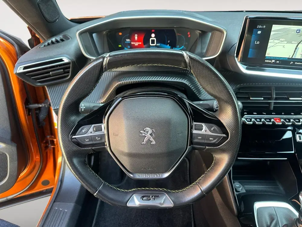 Peugeot 2008 1.2 PureTech GT-Line uit 2021, foto 15