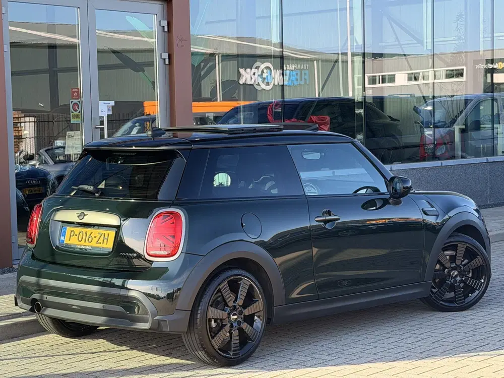 Mini Cooper 1.5 Cooper Resolute Edition uit 2022, foto 11