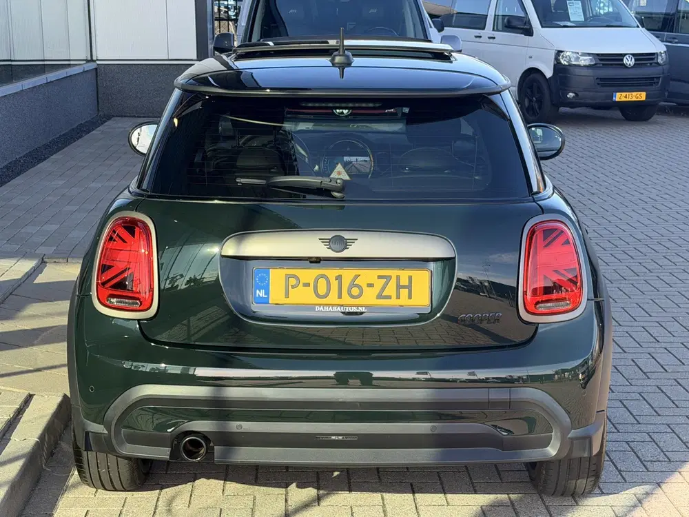 Mini Cooper 1.5 Cooper Resolute Edition uit 2022, foto 12