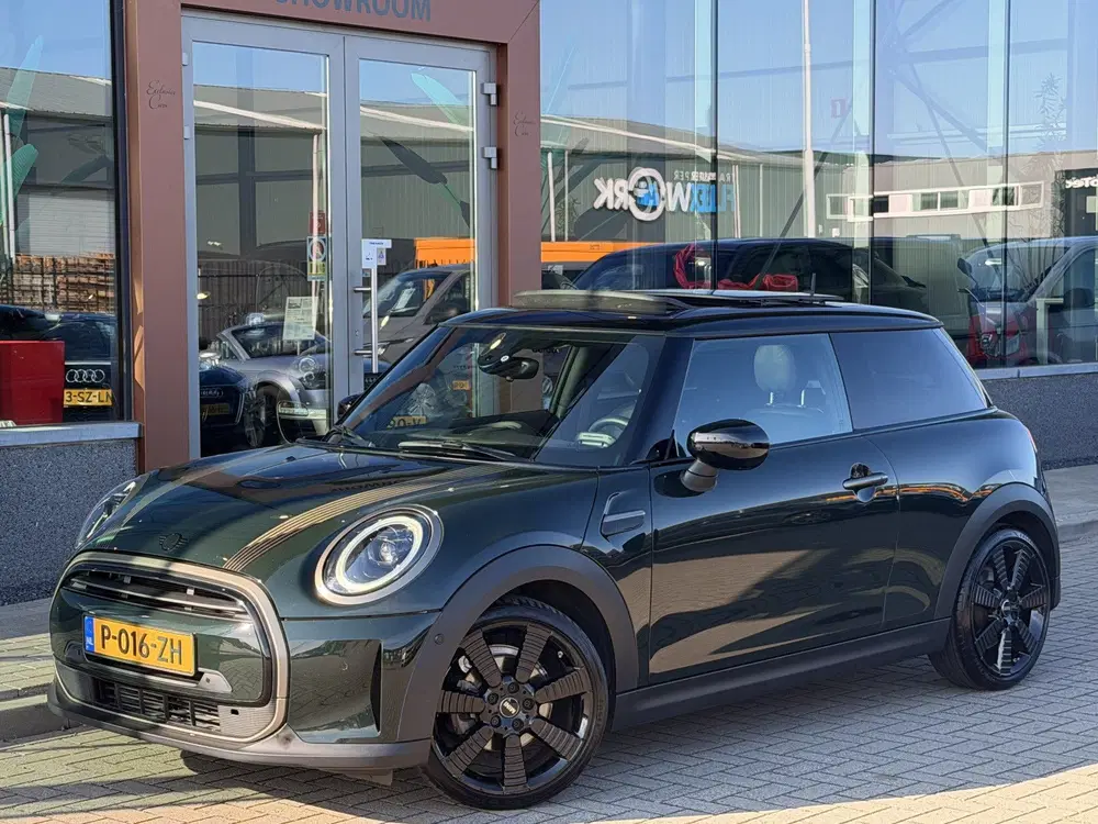 Mini Cooper 1.5 Cooper Resolute Edition uit 2022, foto 3