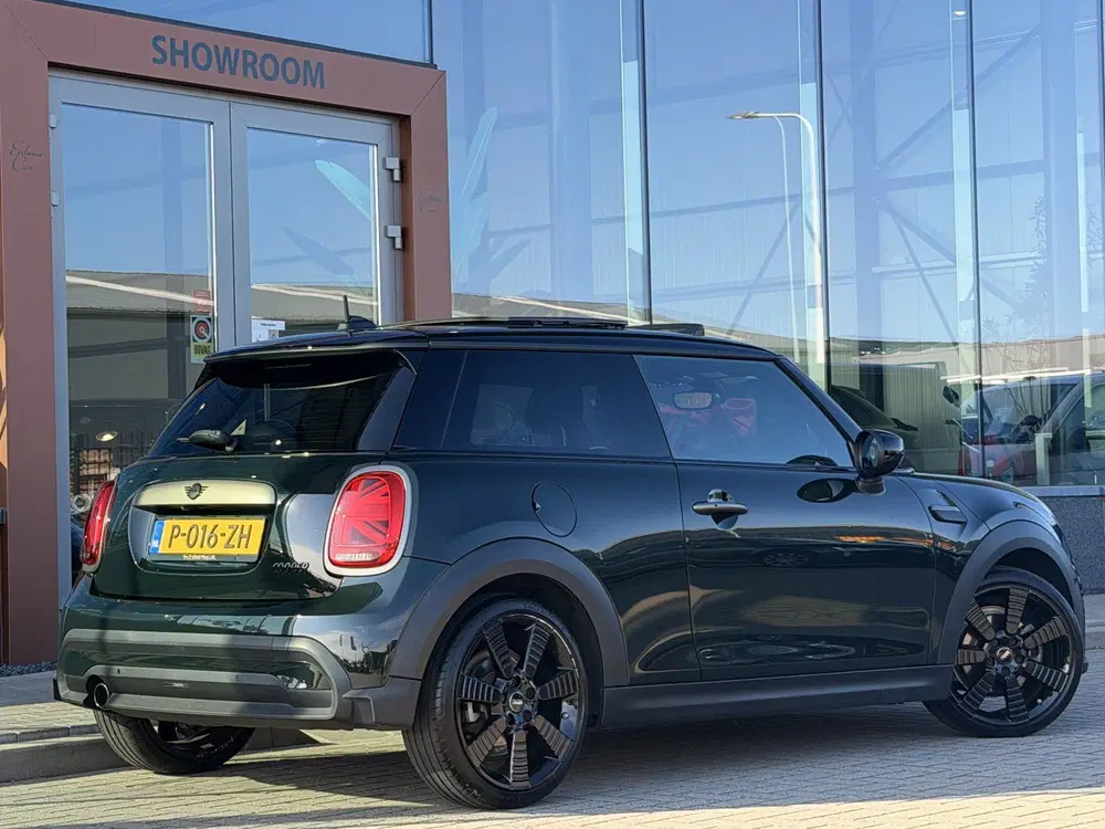 Mini Cooper 1.5 Cooper Resolute Edition uit 2022, foto 9