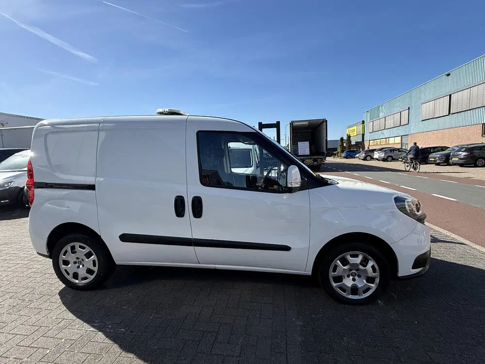 Fiat Doblo Doblò Cargo 1.4 T-Jet Natural Power L1H1 S uit 2019, foto 2
