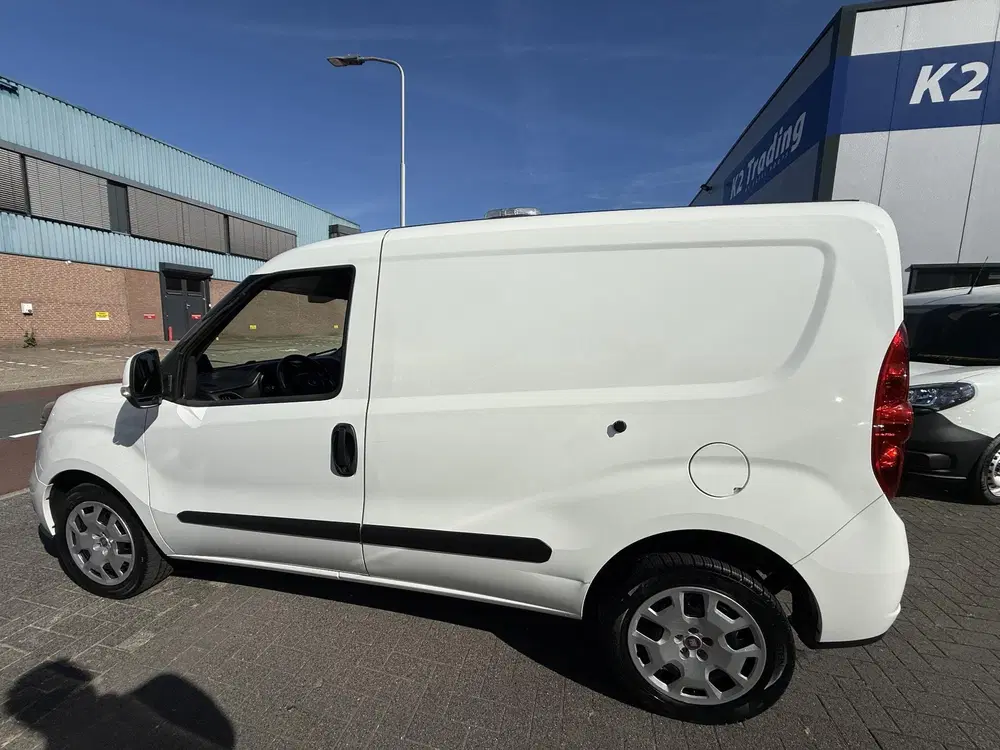 Fiat Doblo Doblò Cargo 1.4 T-Jet Natural Power L1H1 S uit 2019, foto 3