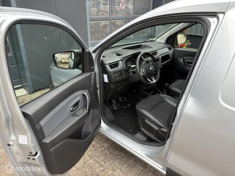 Renault Express 1.5 dCi 75 Comfort uit 2022, foto 11