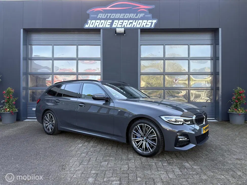 BMW 3-serie 318i Business Edition M sport uit 2022, foto 3