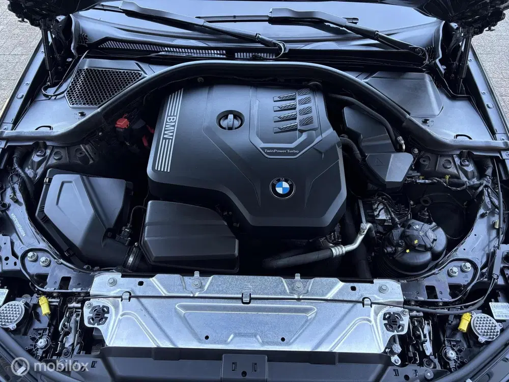 BMW 3-serie 318i Business Edition M sport uit 2022, foto 8