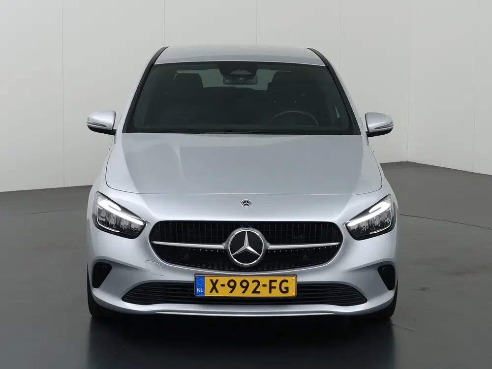 Mercedes-Benz B-Klasse 250 e Luxury Line uit 2023, foto 3