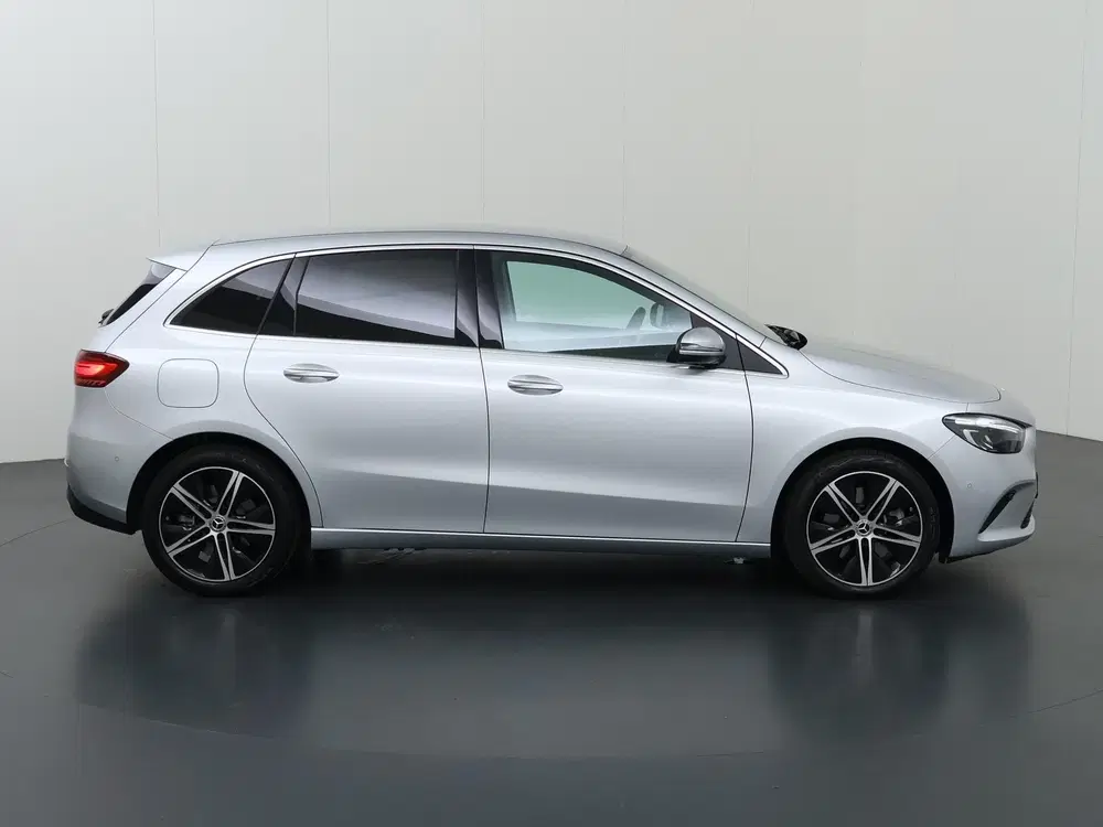 Mercedes-Benz B-Klasse 250 e Luxury Line uit 2023, foto 6