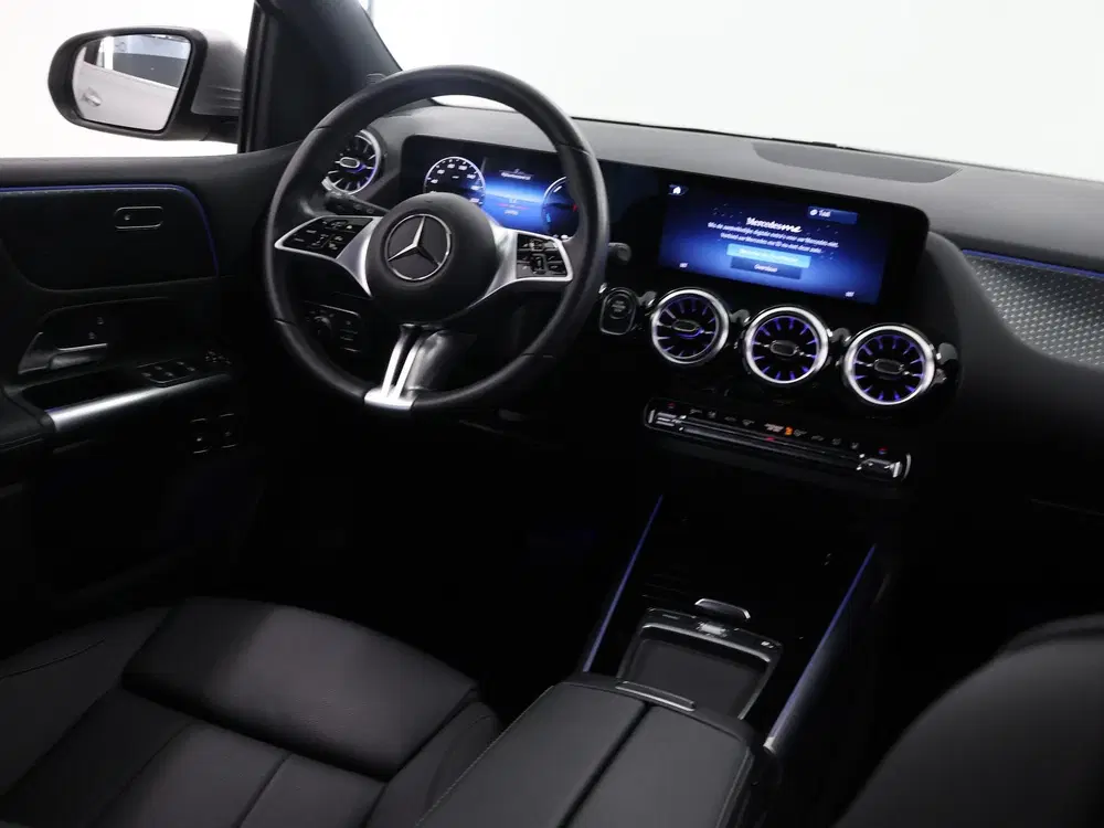 Mercedes-Benz B-Klasse 250 e Luxury Line uit 2023, foto 9