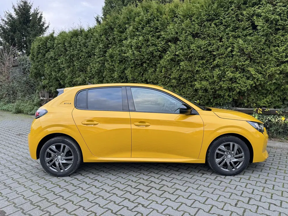 Peugeot 208 1.2 PureTech Style Camera uit 2022, foto 6