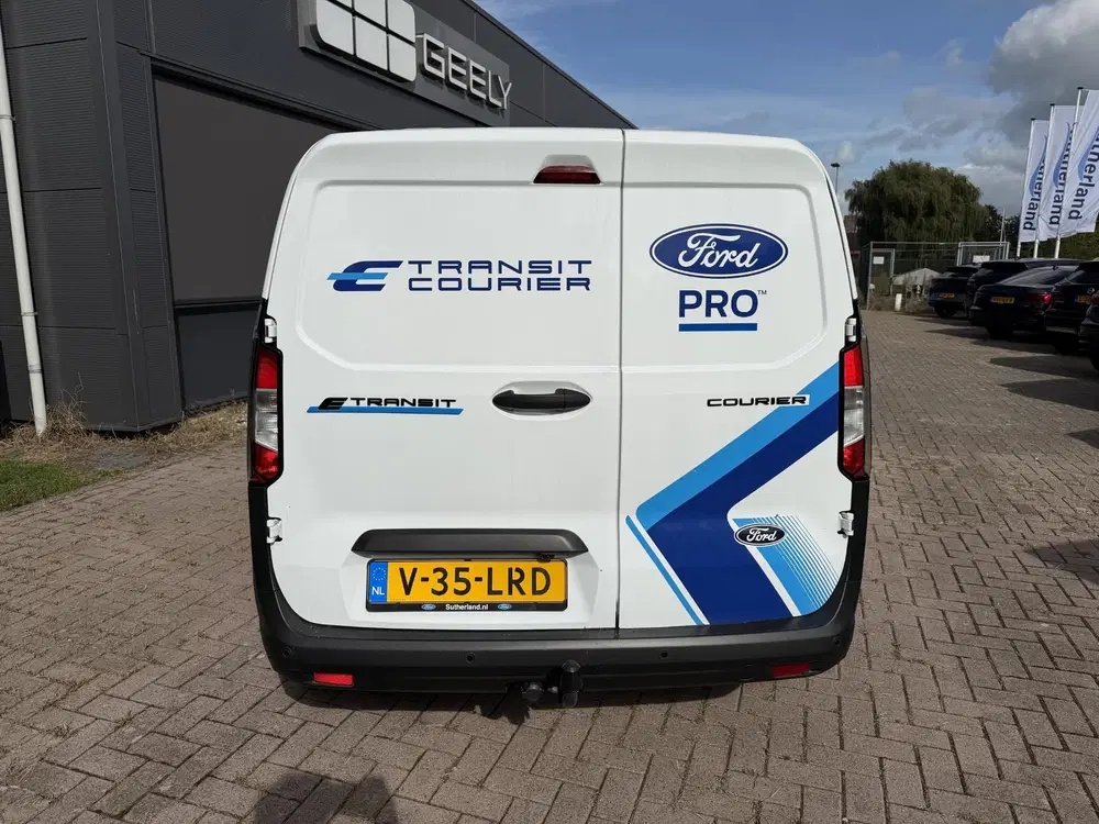 Ford Transit Courier Trend 44 kWh 136pk Trekhaak uit 2025, foto 6