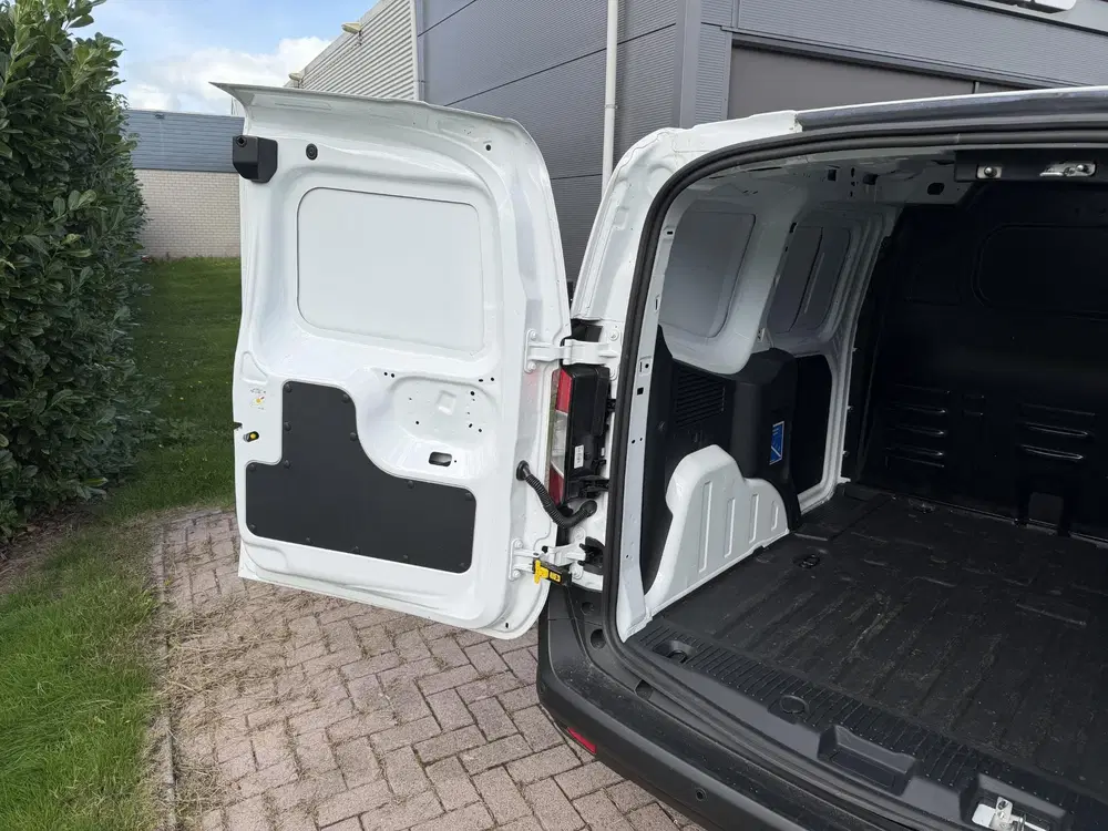 Ford Transit Courier Trend 44 kWh 136pk Trekhaak uit 2025, foto 8